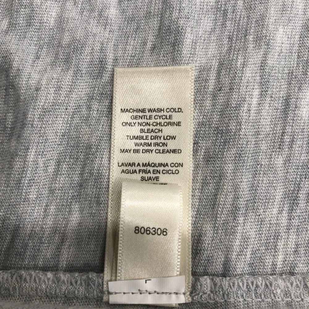 WHBM Outlet Sleeveless Ruffle V Neck Tank Top - Picture 11 of 12